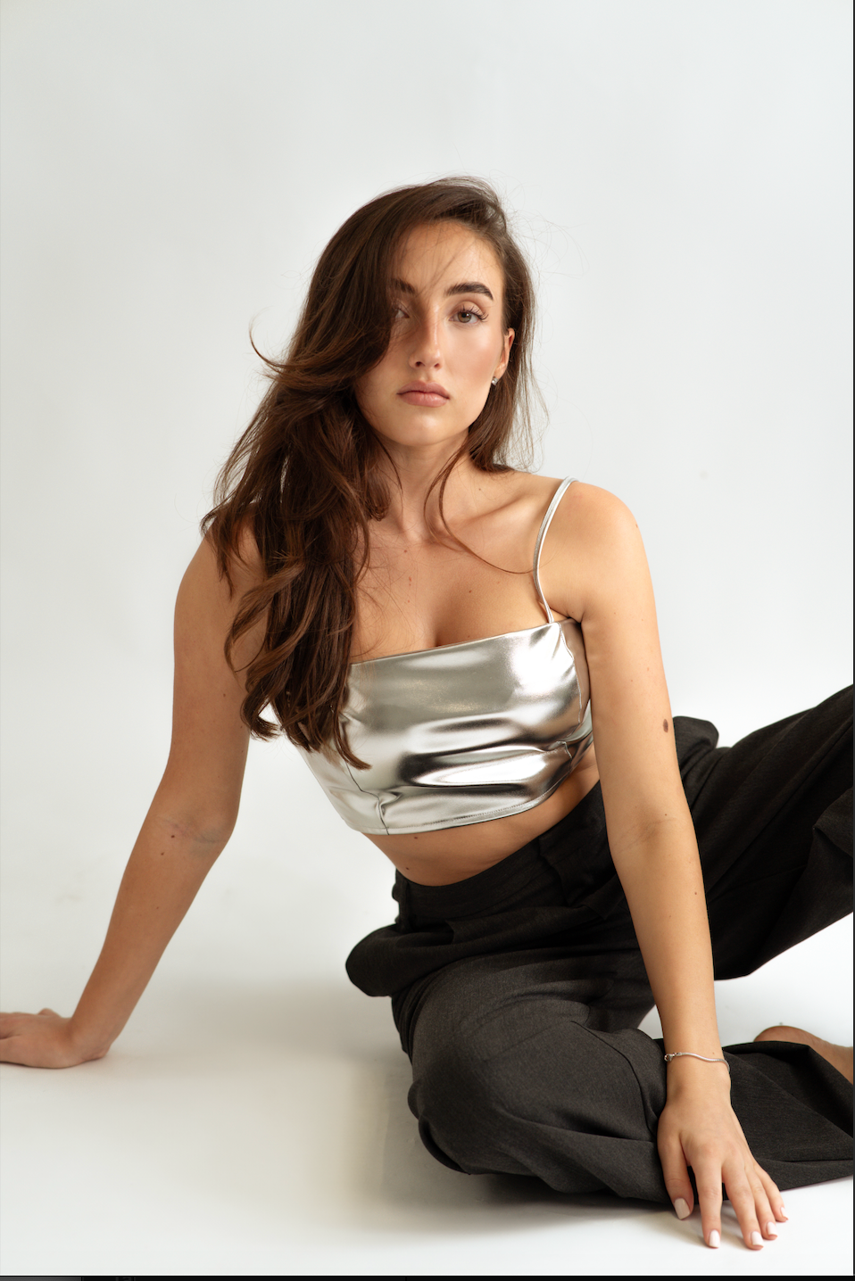 THE BUSTIER - MND
